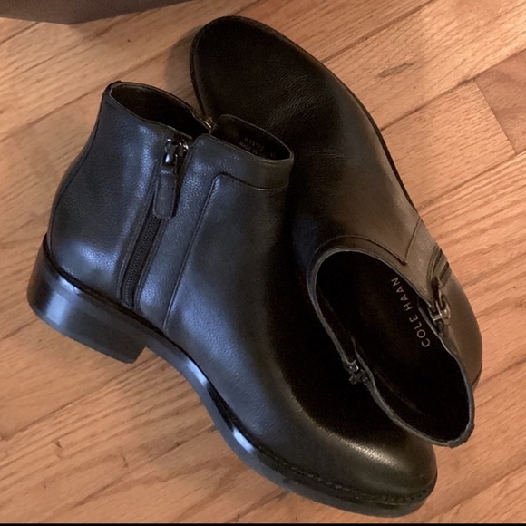 NWT COLE HAAN SOFT BLACK LEATHER RENEE BOOTIE - ZIPPERS ON INNER AND OUTER SIDES - Picture 1 of 10
